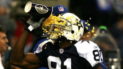 terrell-owens-popcorn-celebration